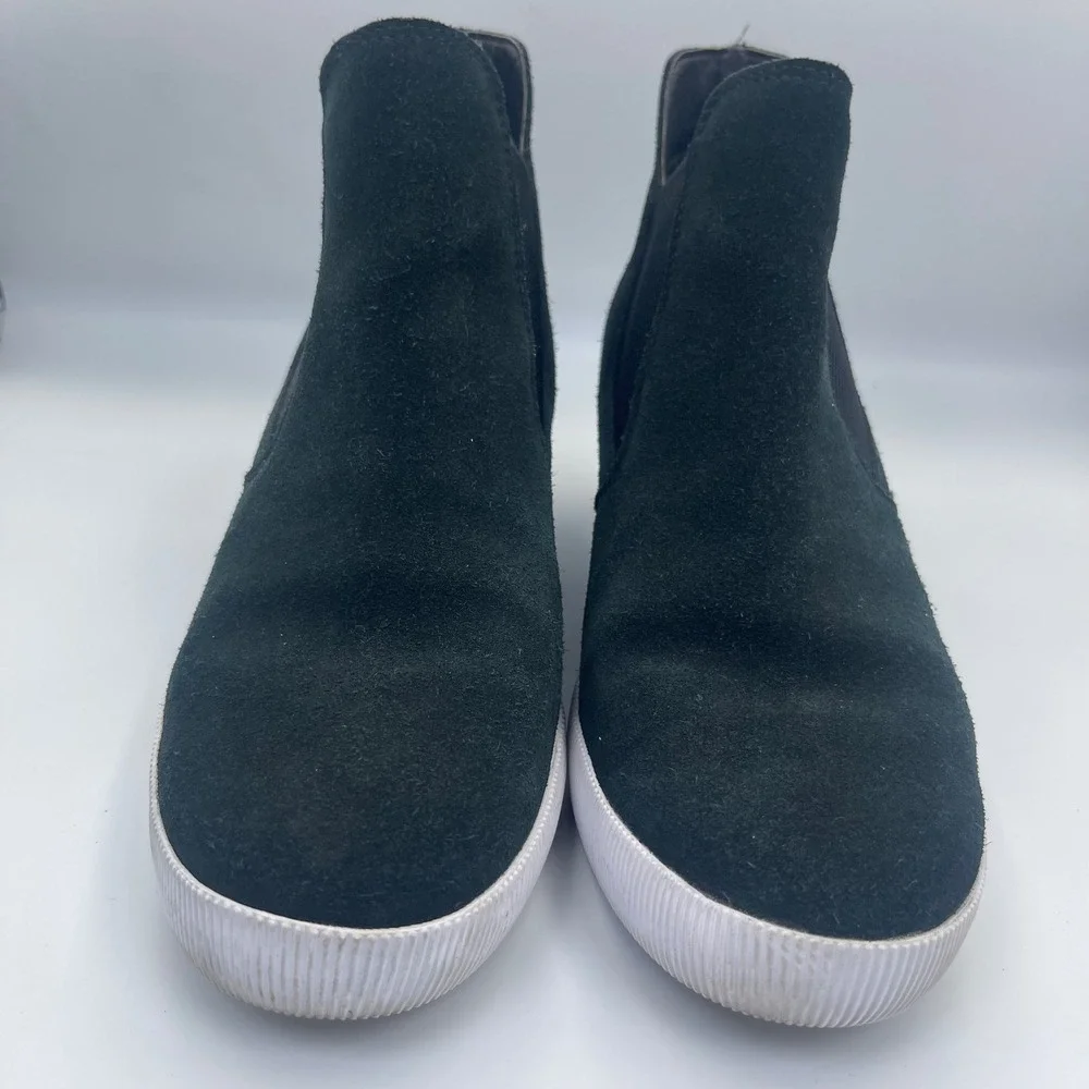 Sorel Womens Size 10 Black Suede Wedge Chelsea Slip On Sneakers